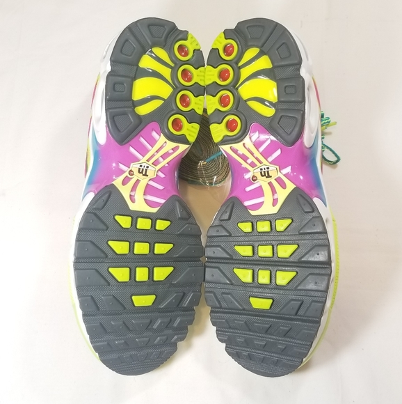 Nike Air Max Plus Volt CW5840 700 - Picture 9 of 9